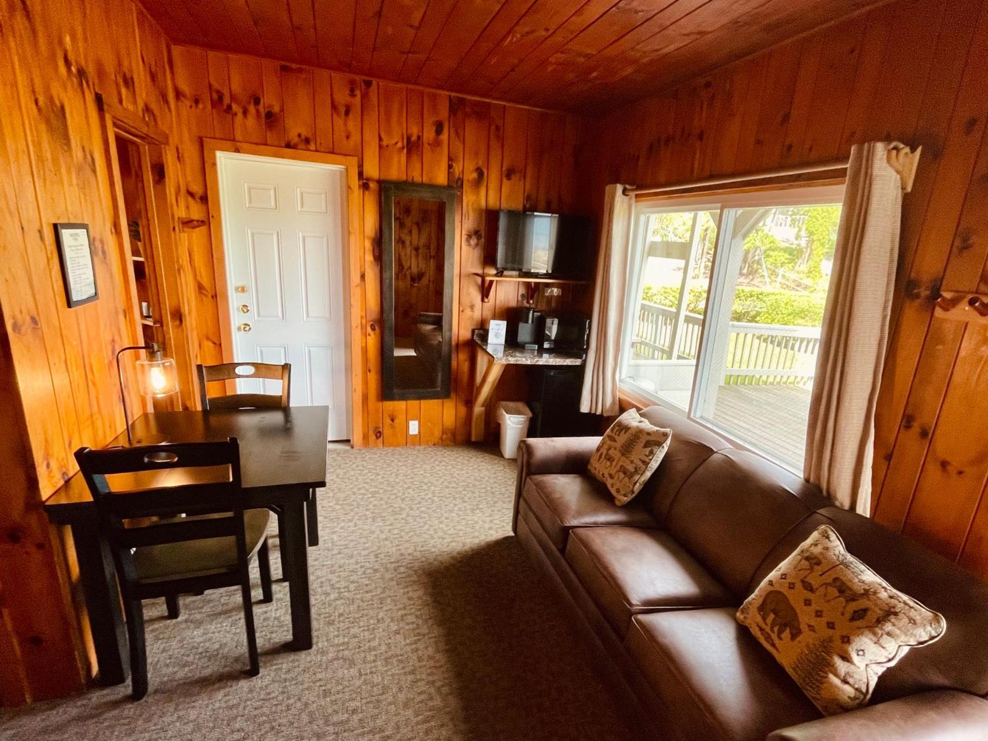 Waters Edge Lodge Лейк Джордж Екстериор снимка