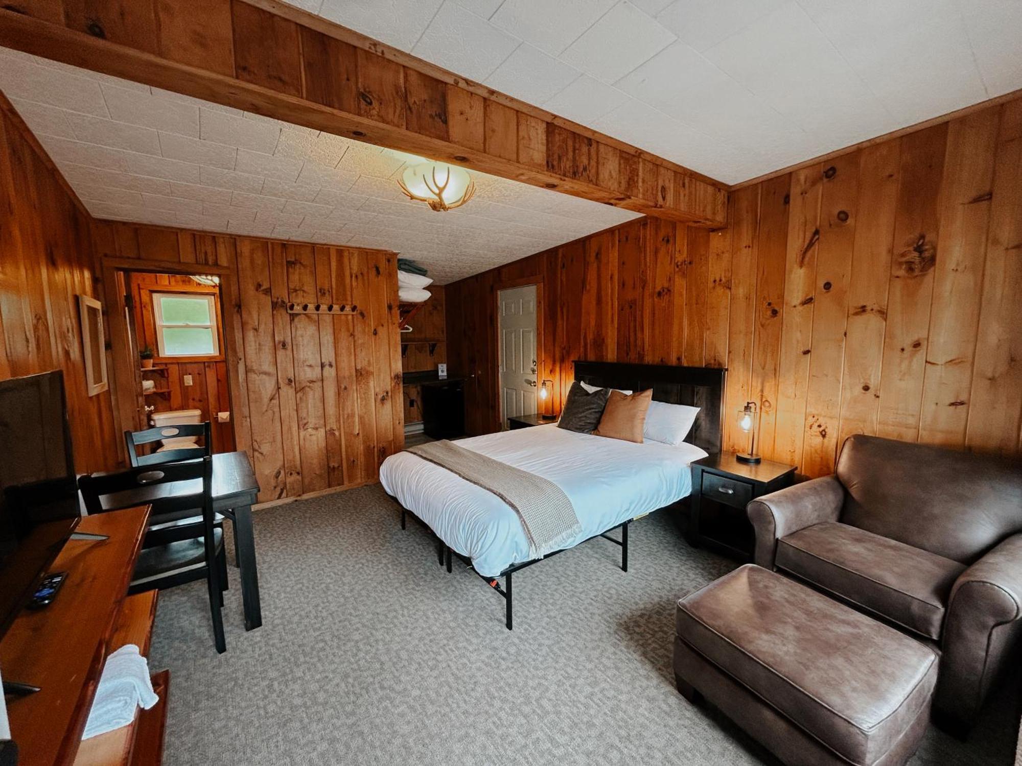 Waters Edge Lodge Лейк Джордж Екстериор снимка