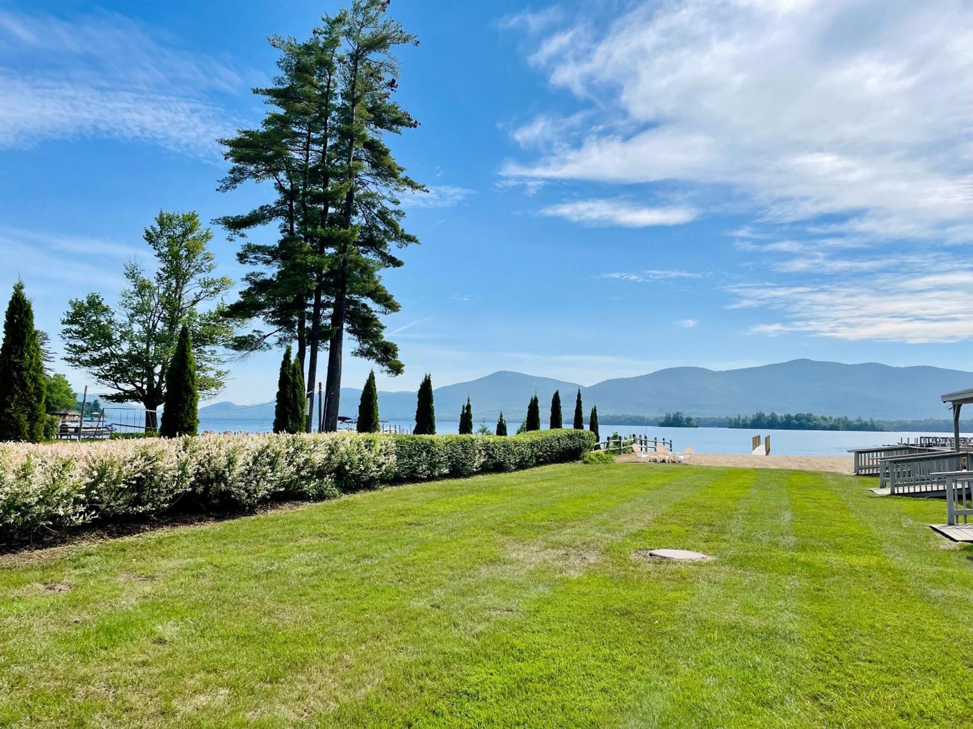 Waters Edge Lodge Лейк Джордж Екстериор снимка