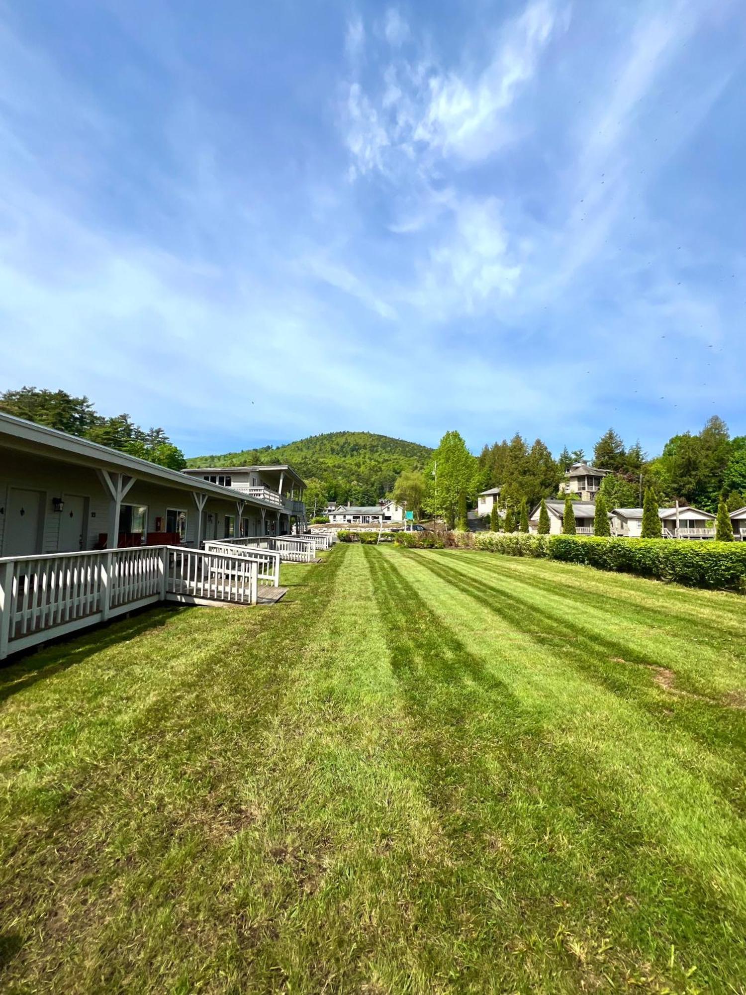 Waters Edge Lodge Лейк Джордж Екстериор снимка